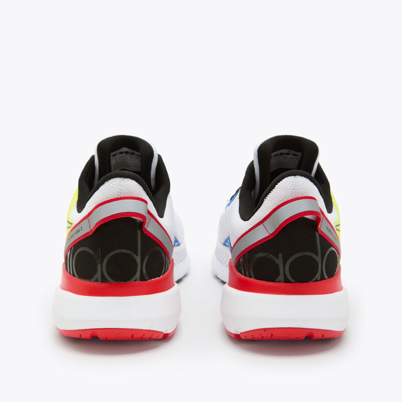 DIADORA Mythos Blushield Volo 3