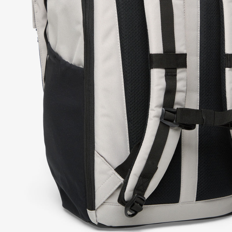Columbia Convey™ III 27L Backpack Flint Grey, Black 27