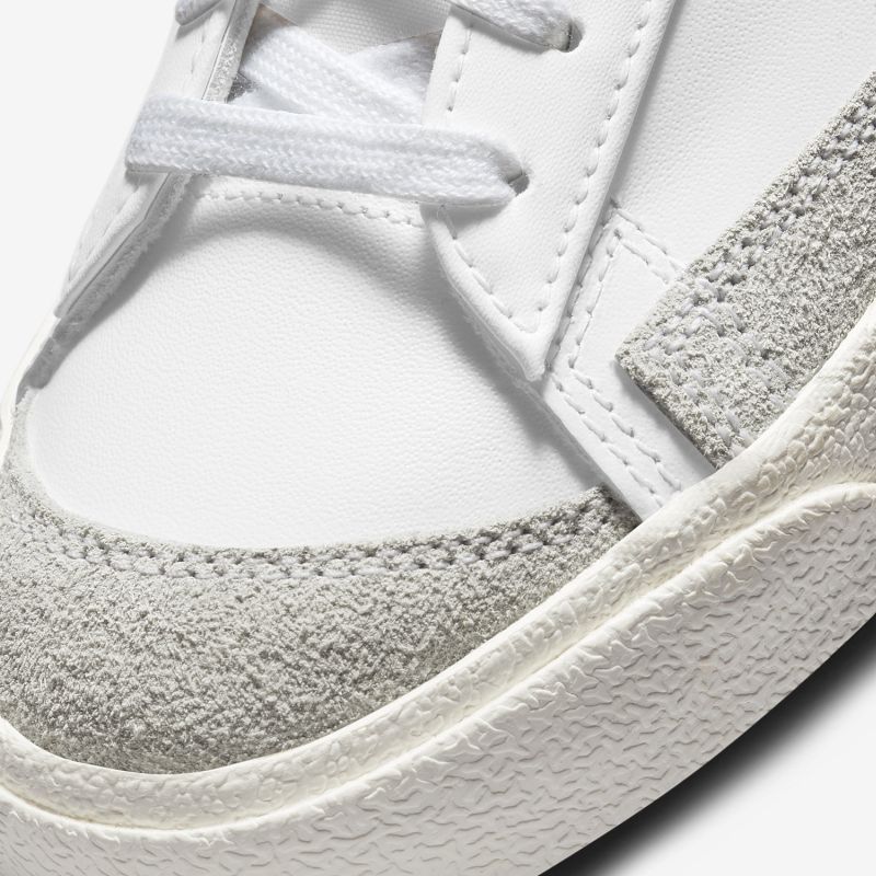 Nike Wmns Blazer Low '77