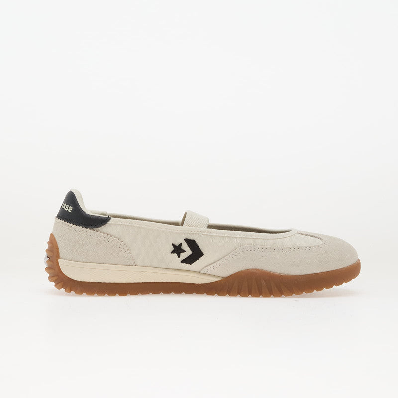 Converse Run Star Trainer Ballet Flat Egret/ Black/ Gum