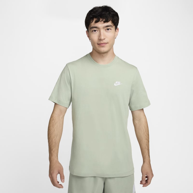Nike Sportswear Club