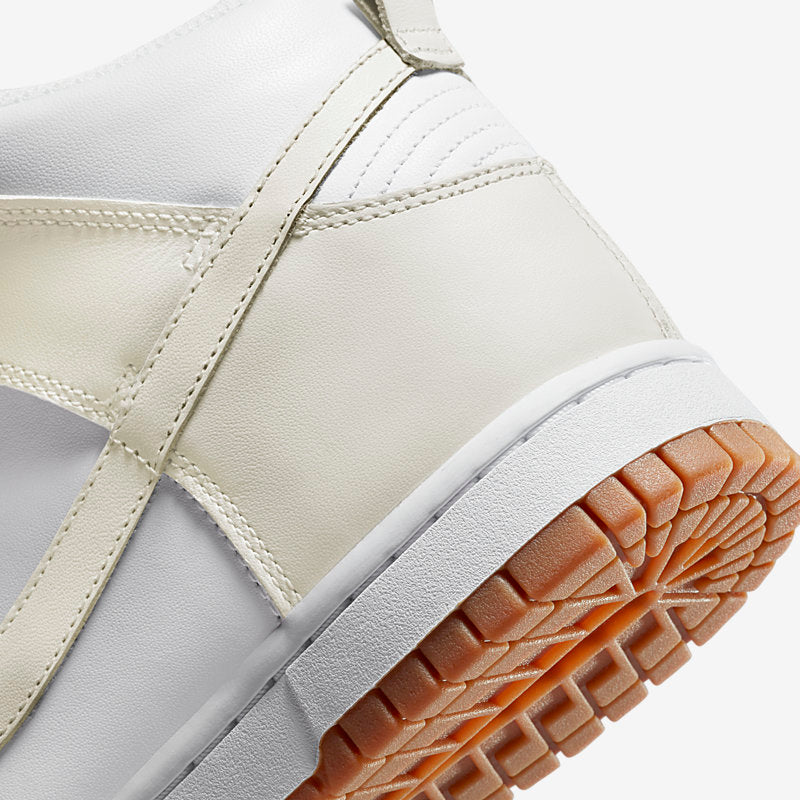 Nike Wmns Dunk High