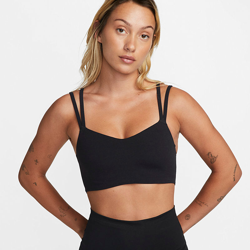 Nike Dri-FIT Alate Trace