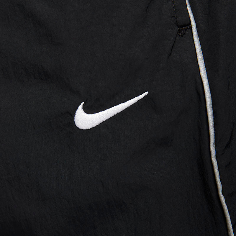 Nike Solo Swoosh