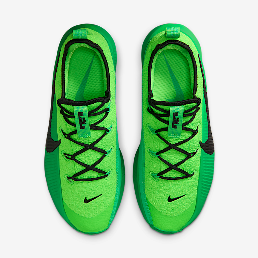 Nike LeBron TR 1