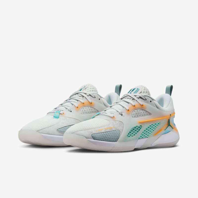 Jordan Heir Series „Poolside”