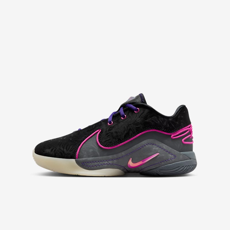 Nike LeBron XXII