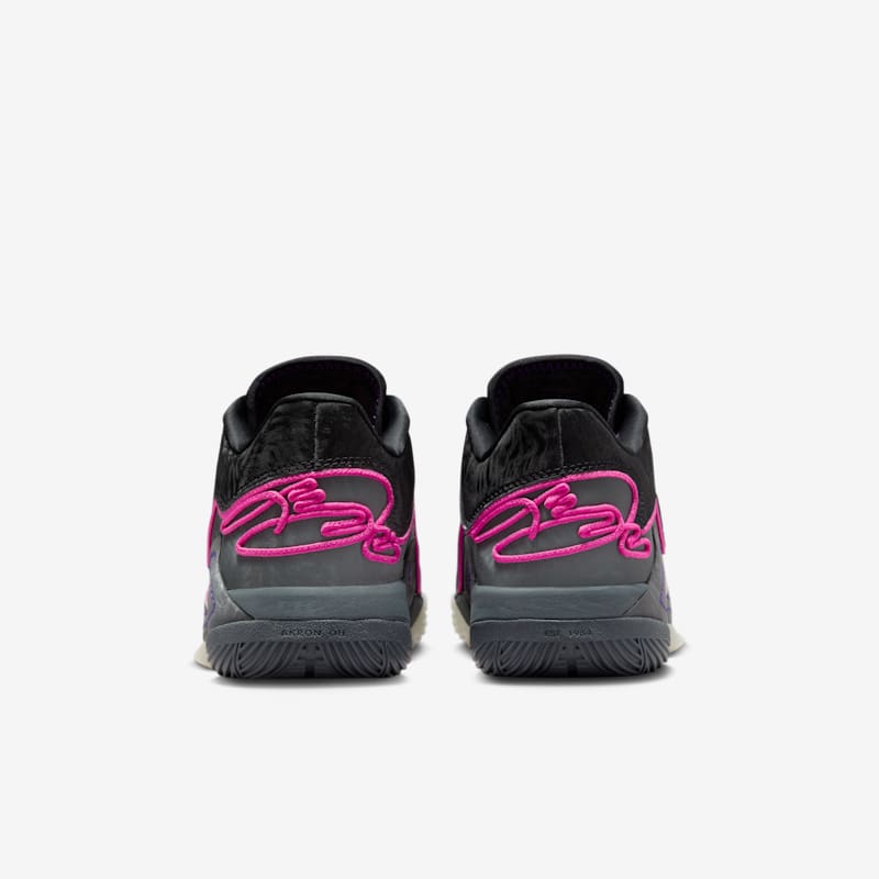Nike LeBron XXII