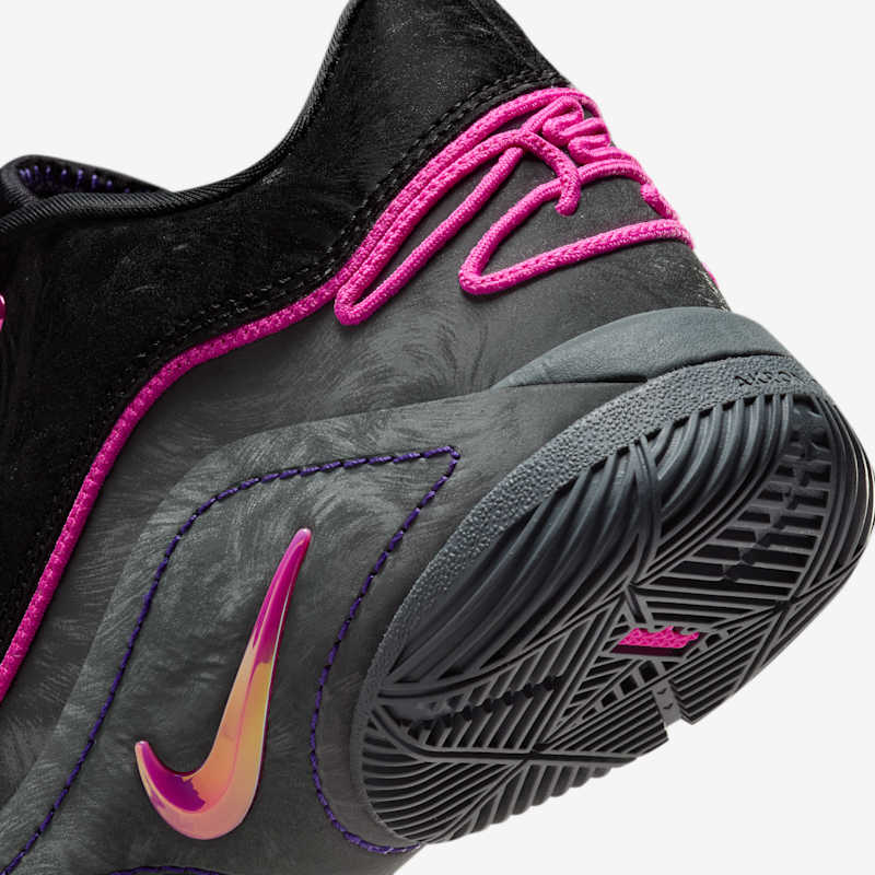 Nike LeBron XXII