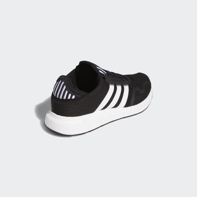 adidas Swift Run X