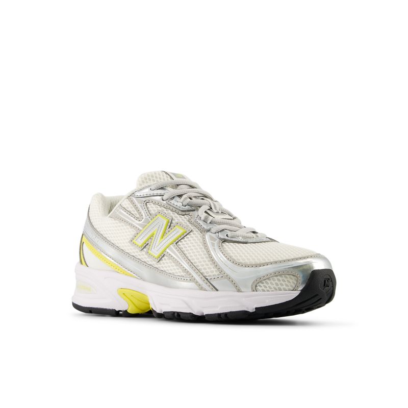 New Balance 740