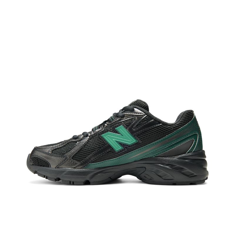 New Balance 740