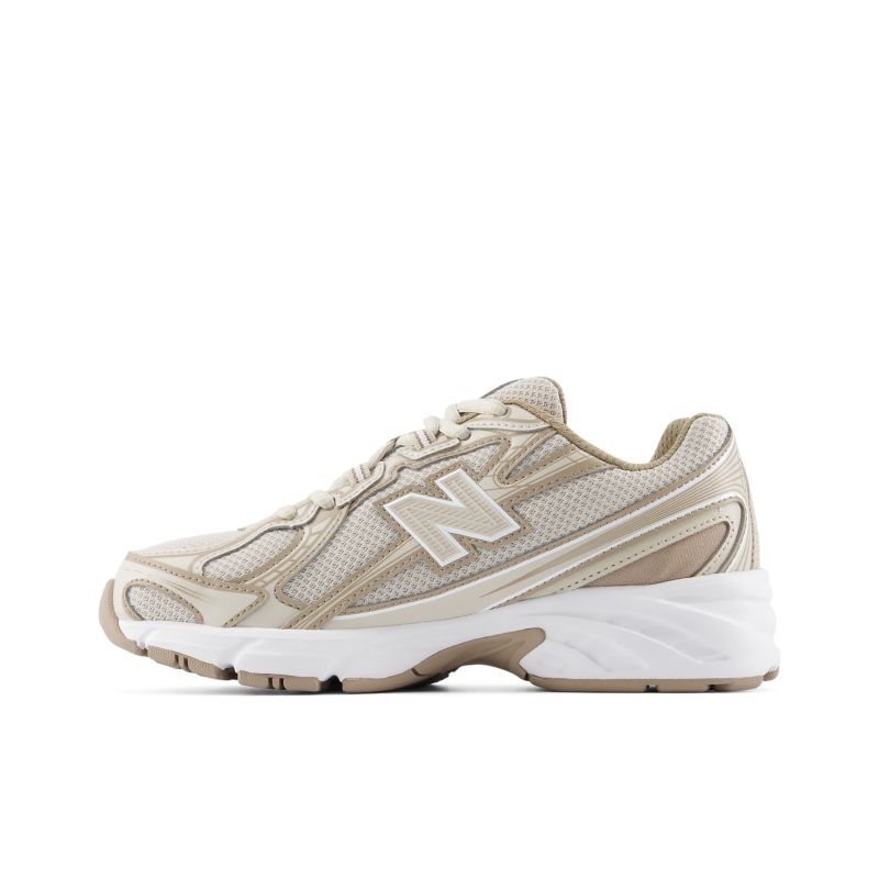 New Balance 740