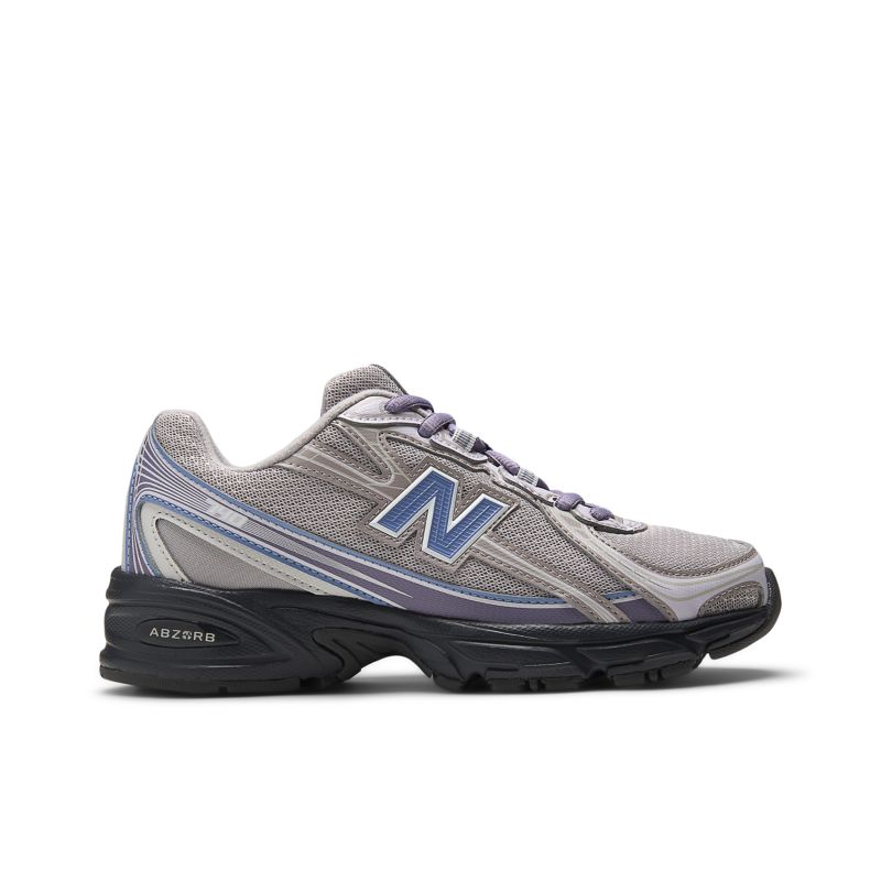 New Balance 770