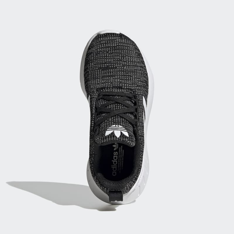 adidas Swift Run 22