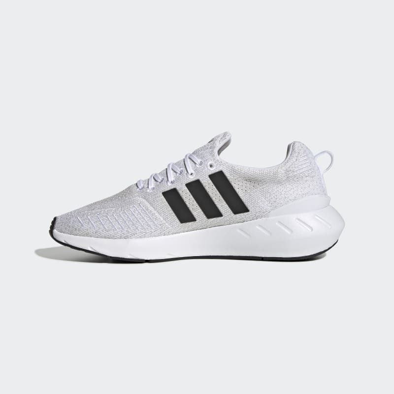 adidas Swift Run 22