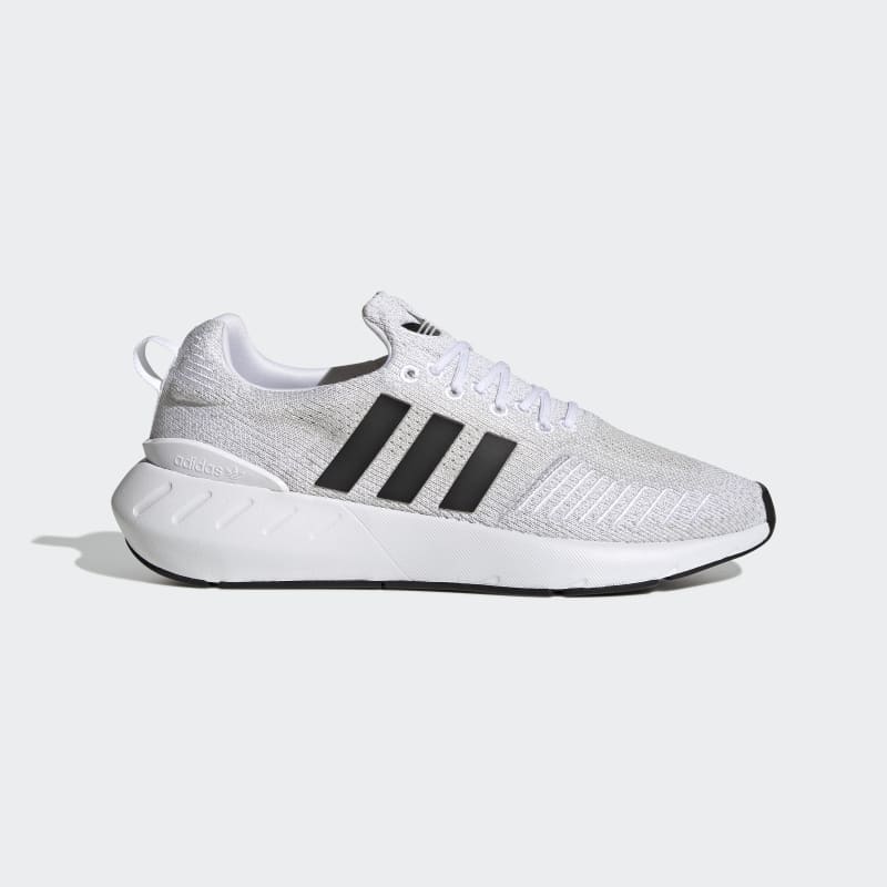 adidas Swift Run 22