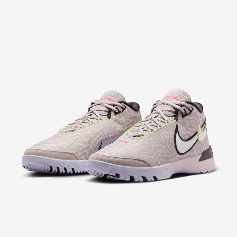 Nike LeBron NXXT Genisus