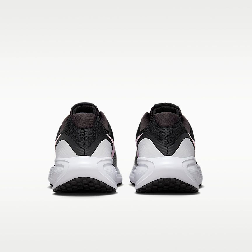 Nike Wmns Revolution 8