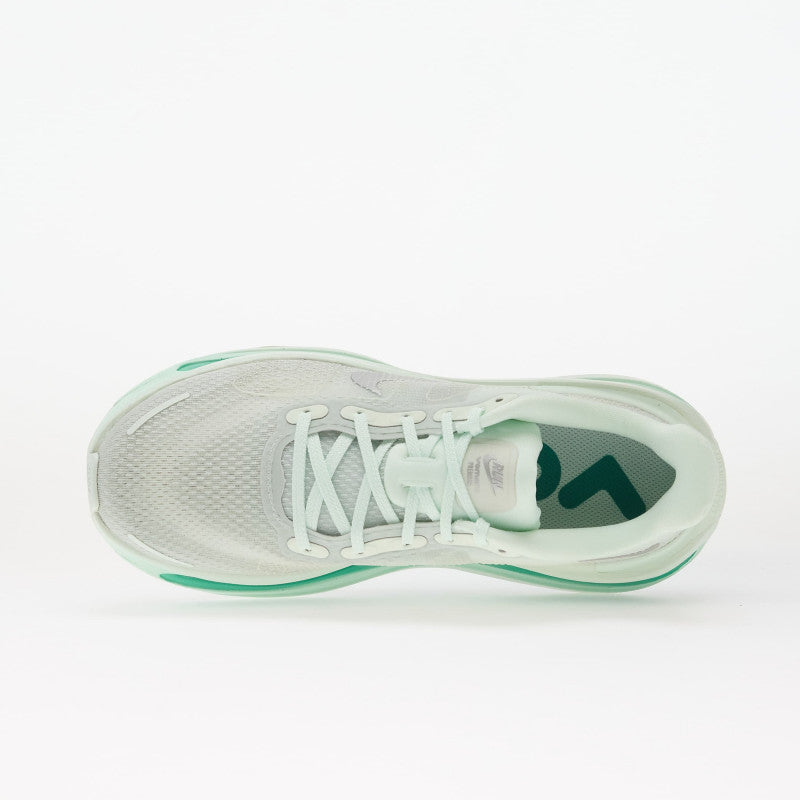 Nike Vomero Premium Barely Green/ Metallic Silver
