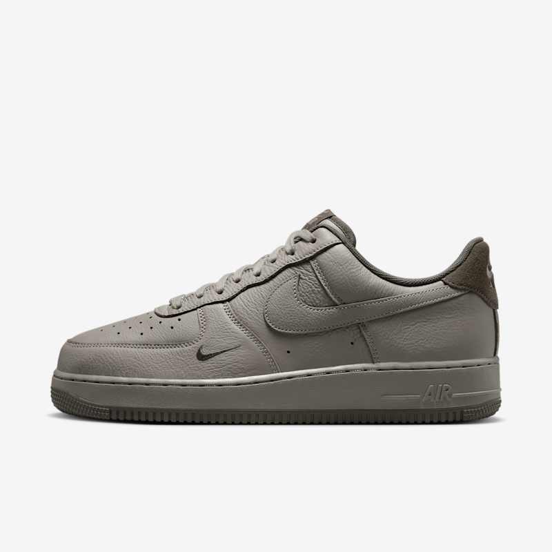 Nike Air Force 1 '07 LV8