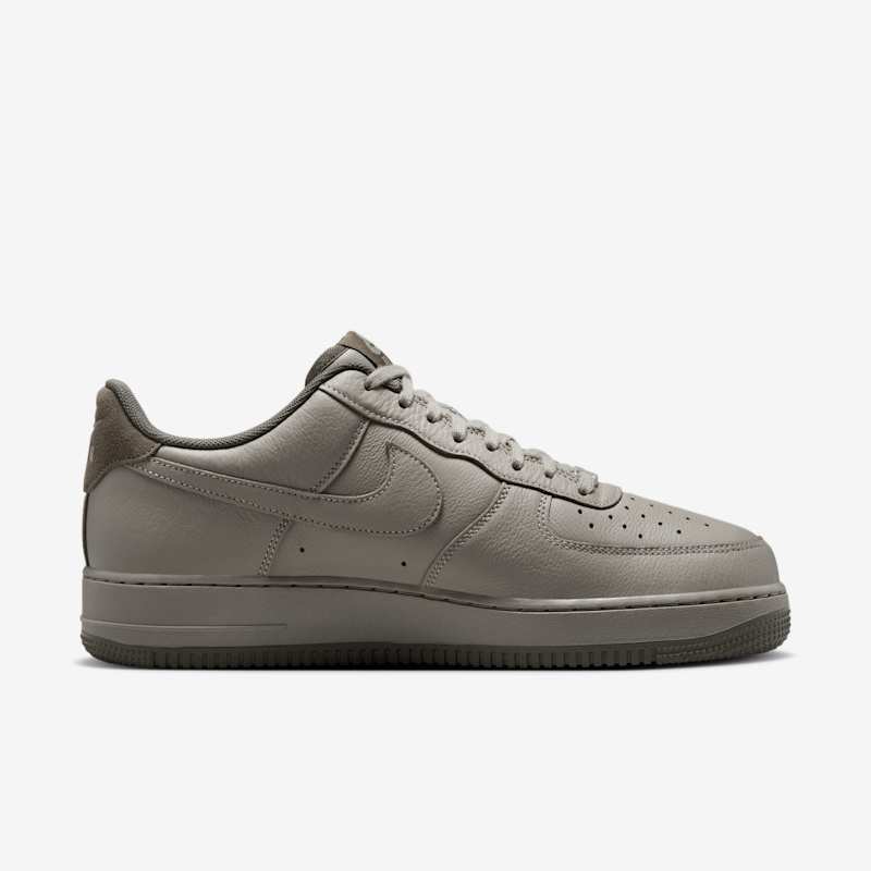 Nike Air Force 1 '07 LV8