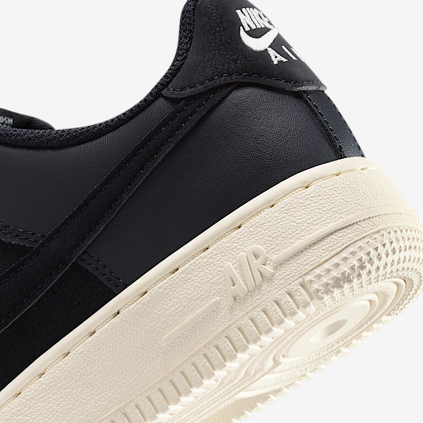 Nike Air Force 1 LV8