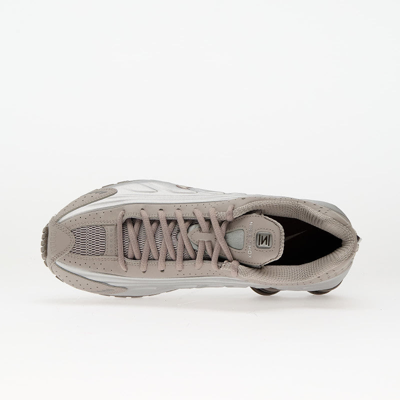 Nike Shox R4 Cave Stone/ Cave Stone-College Grey-Baroque Brown-Mtlc Silver-College Grey