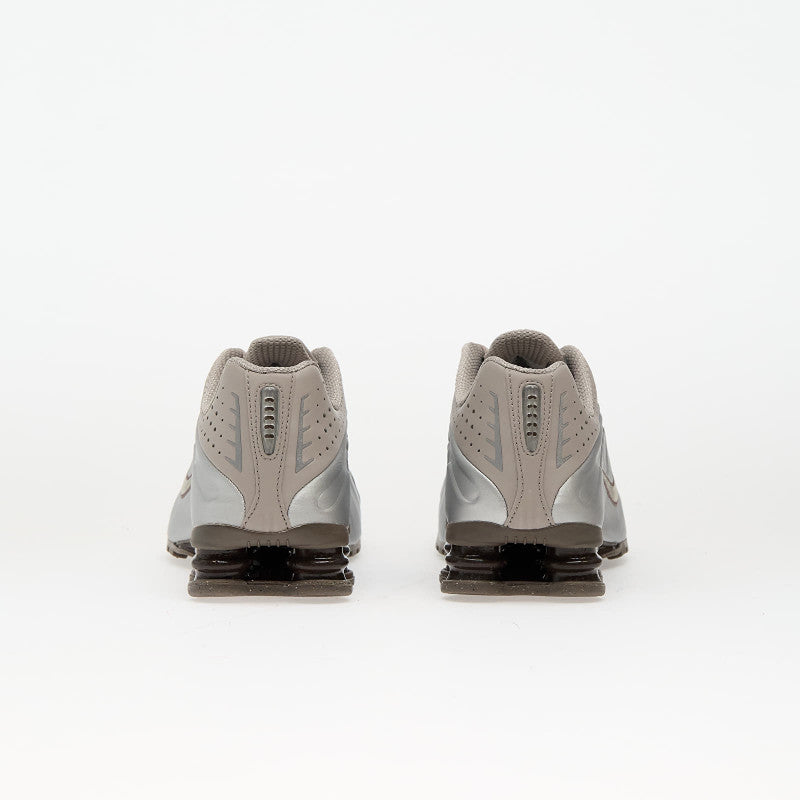 Nike Shox R4 Cave Stone/ Cave Stone-College Grey-Baroque Brown-Mtlc Silver-College Grey