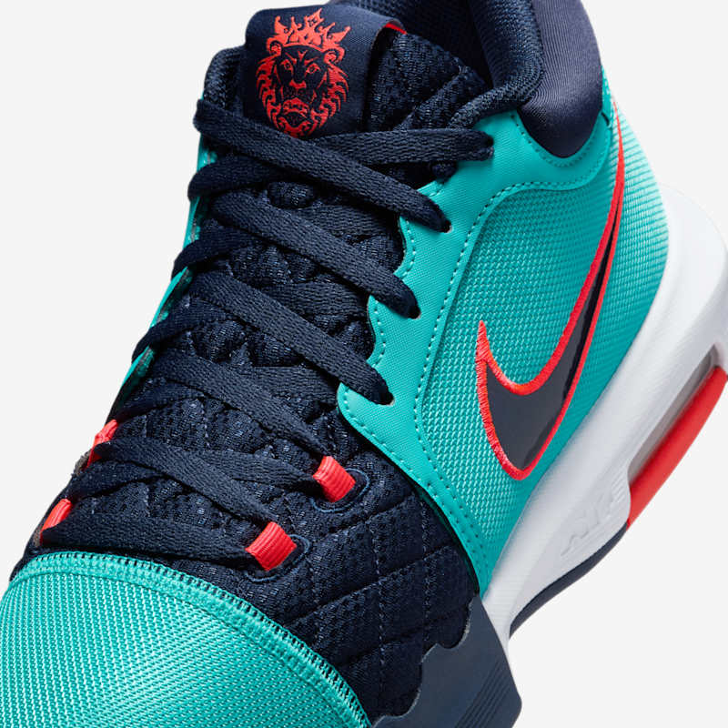 Nike LeBron Witness VIII