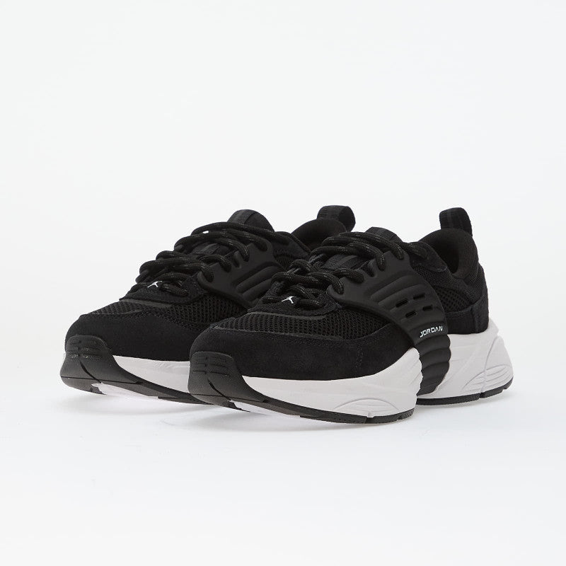 Jordan Trunner Black/ White