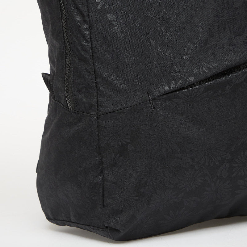 Nike Aura Floral Backpack 24L Black/ Black/ Gunmetal 24