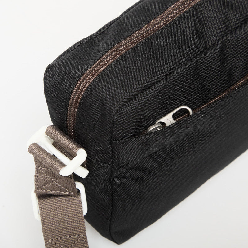 Nike Heritage 2.0 Color-Block Crossbody Bag 4L Black/ Ironstone/ Sail