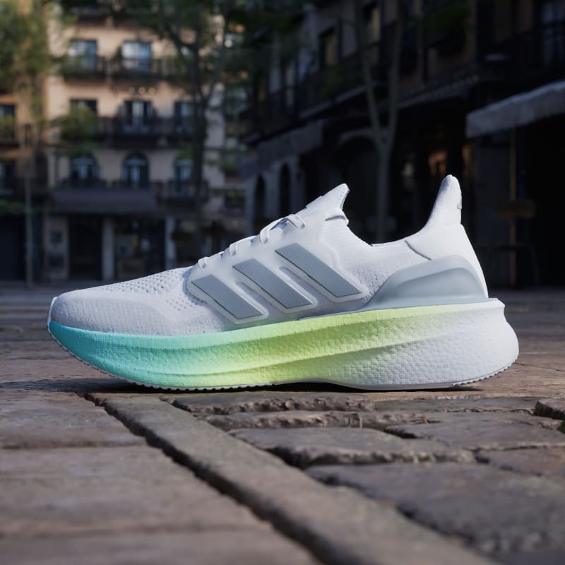 adidas Ultraboost 5