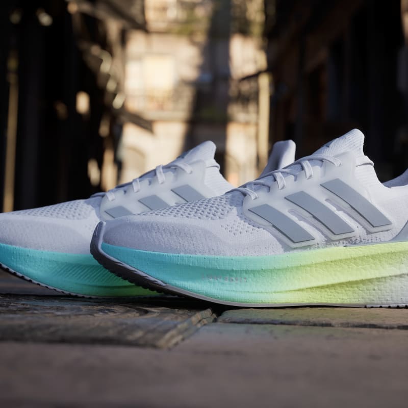 adidas Ultraboost 5