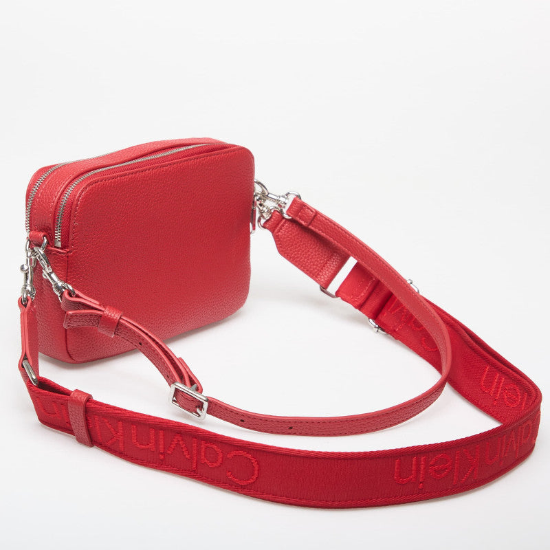 Calvin Klein Webbing 2X Strap Camera Bag Bordeaux Wine