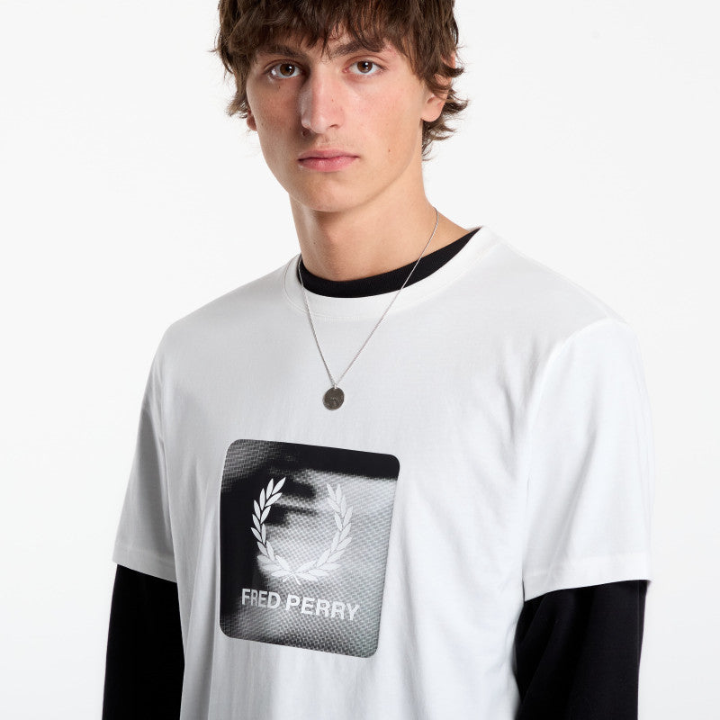 FRED PERRY Laurel Wreath Digital Tshirt Snow White