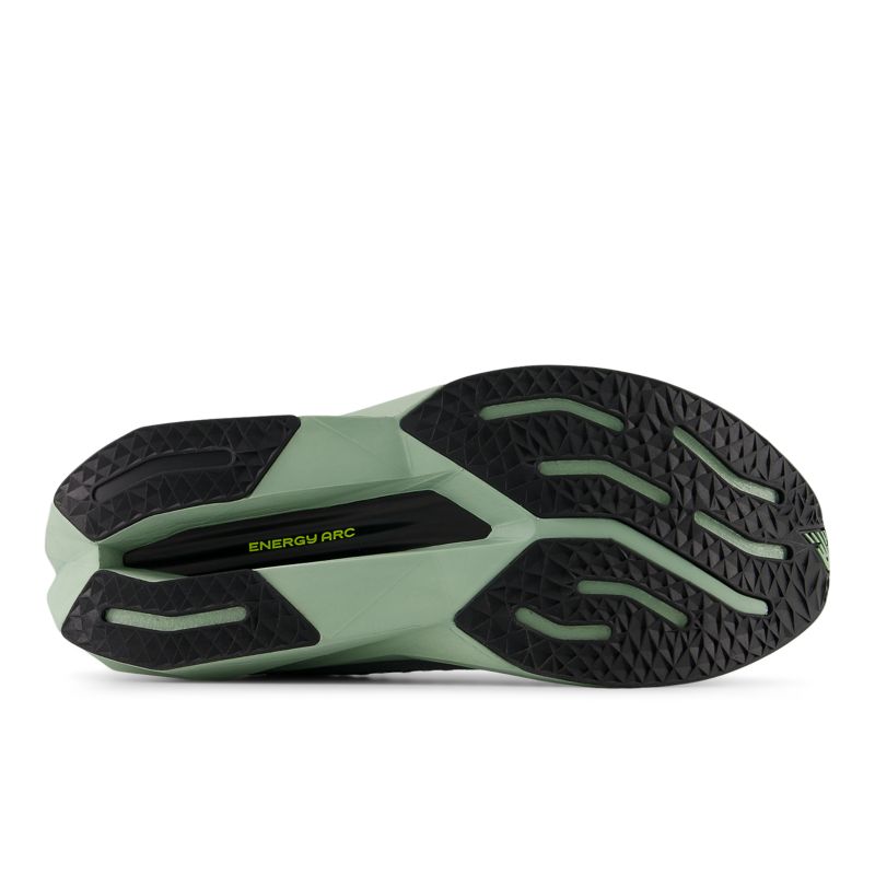 New Balance FuelCell SuperComp Trainer v3