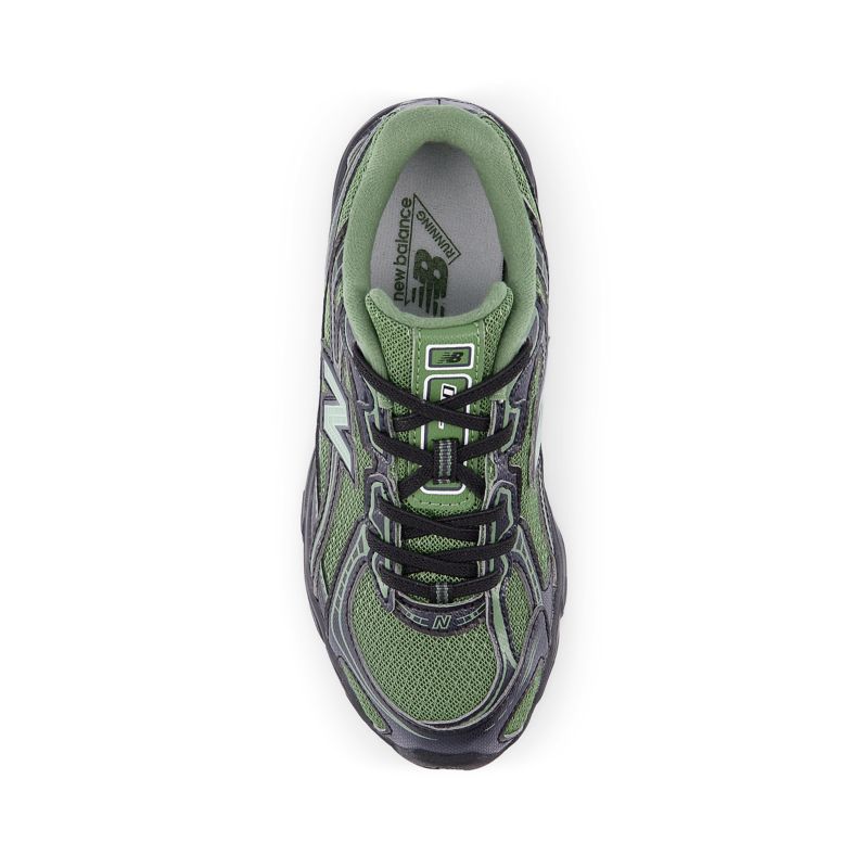 New Balance 740 GS