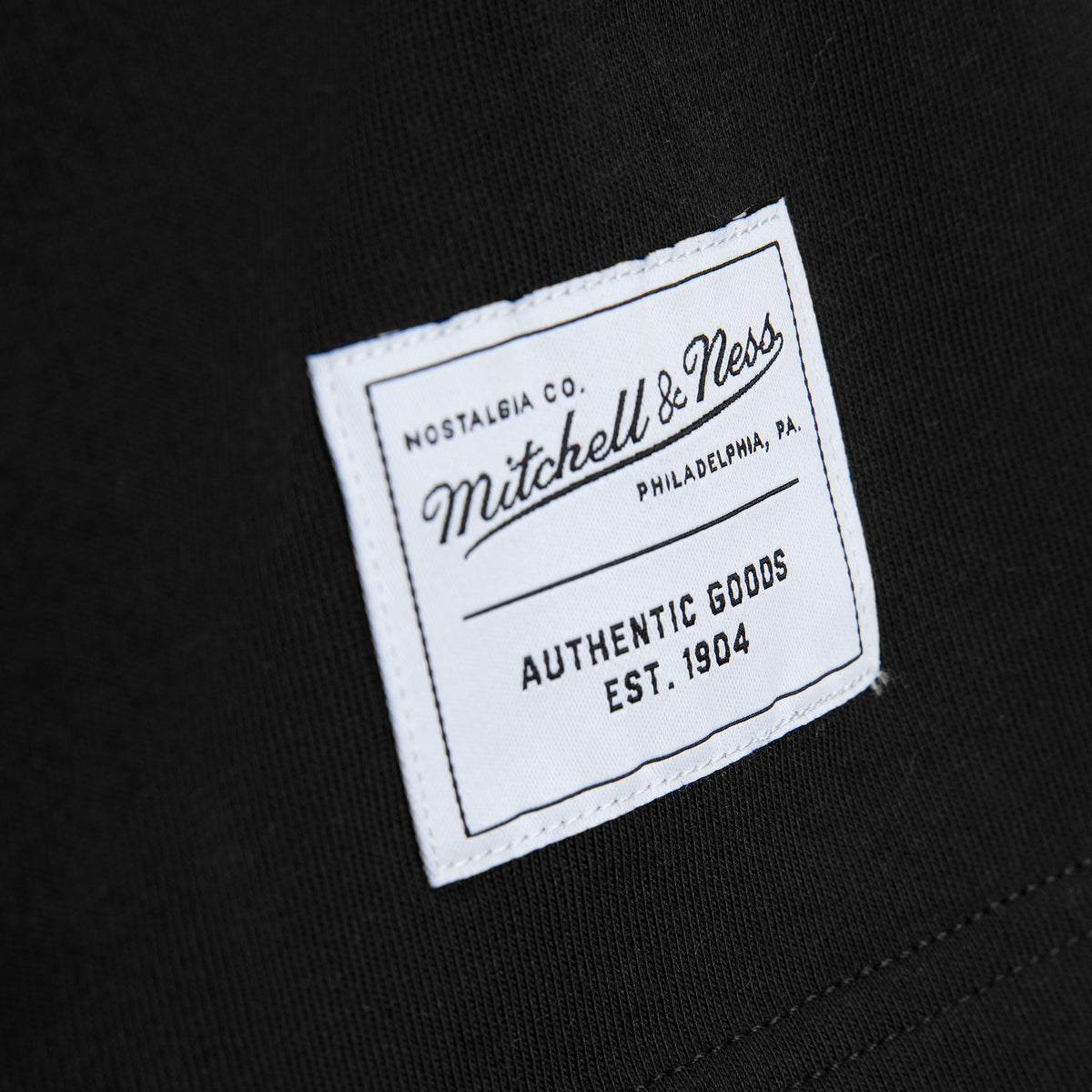 Mitchell & Ness Essentials Heavy Weight Tee Black