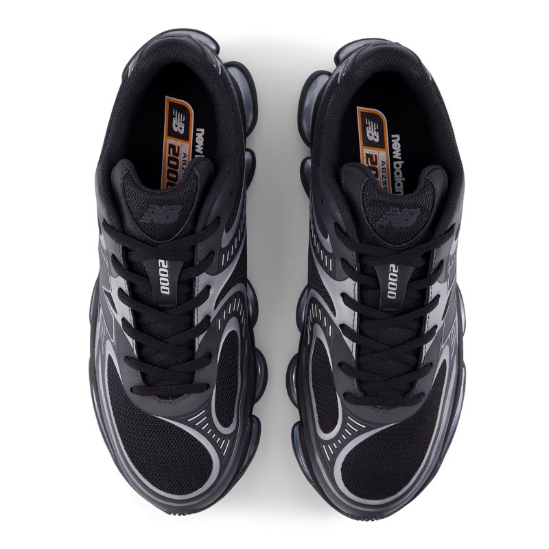 New Balance 2000 Black/ Silver Metallic