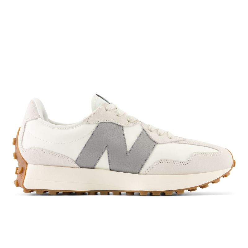 New Balance 327