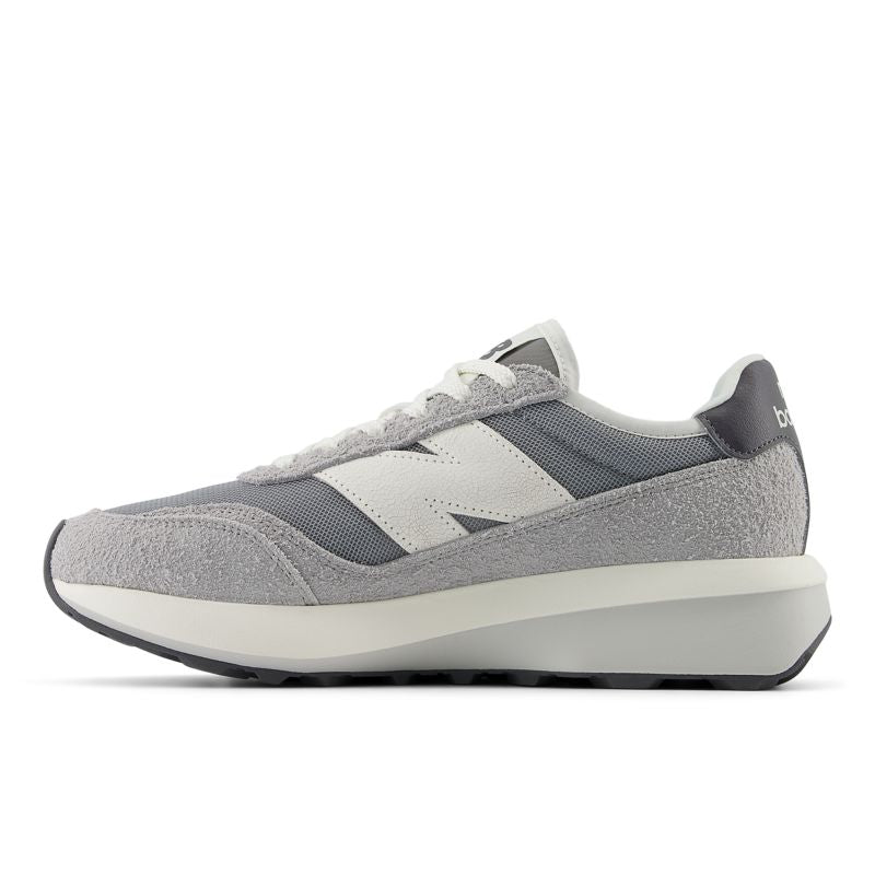 New Balance 370