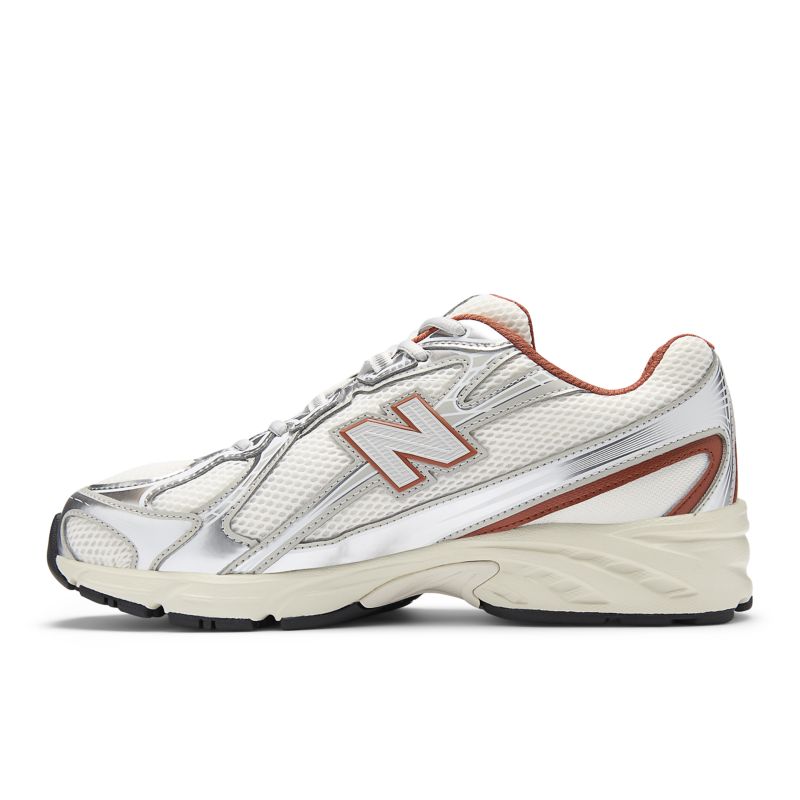 New Balance 770