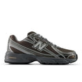 New Balance 740