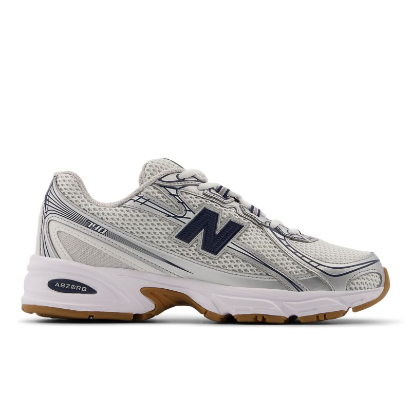 New Balance 740