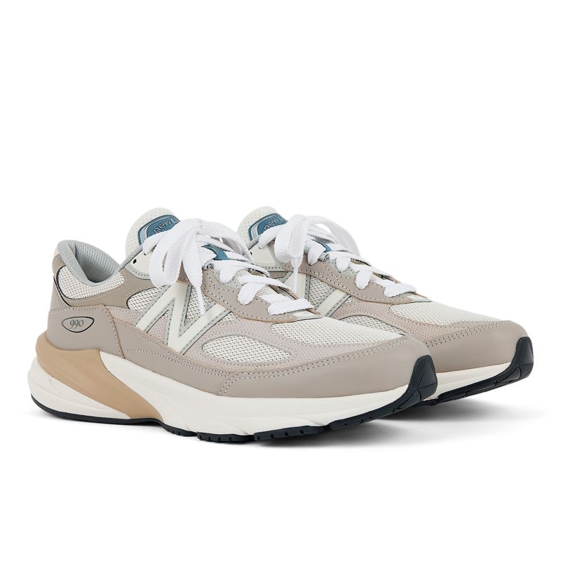 New Balance 990
