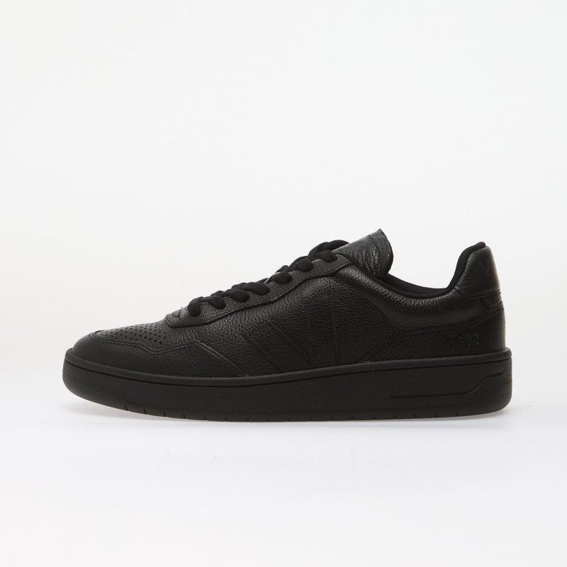 Veja V-90 Zz Grained Oil Leath Full-Black